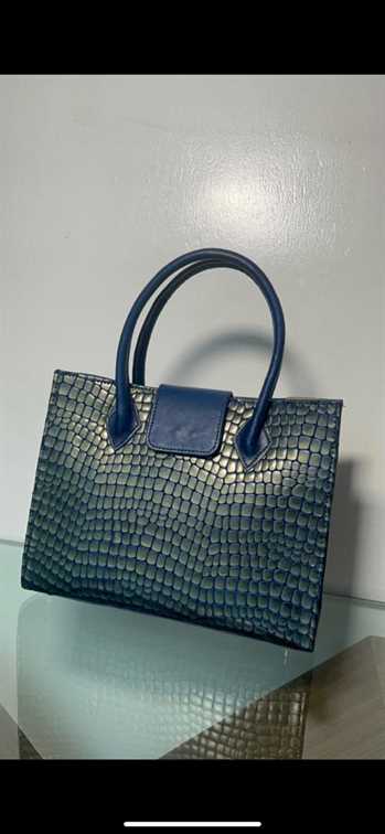 Moss Embossed Skin Leather Hand Bag